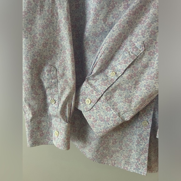 L.L Bean Floral Button Down Shirt Wrinkle Resistant - Picture 5 of 9